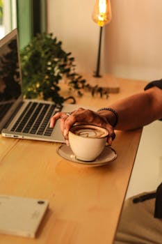 Vuosikoron Laskeminen Ja Sen Vaikutus Lainoihin Ja Talouteen